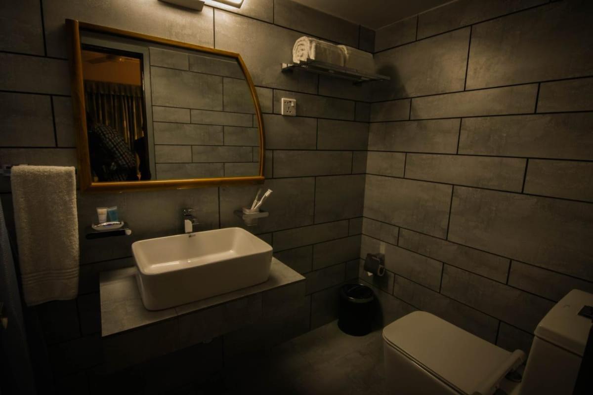 White House Hotel - City Center Dhaka Extérieur photo
