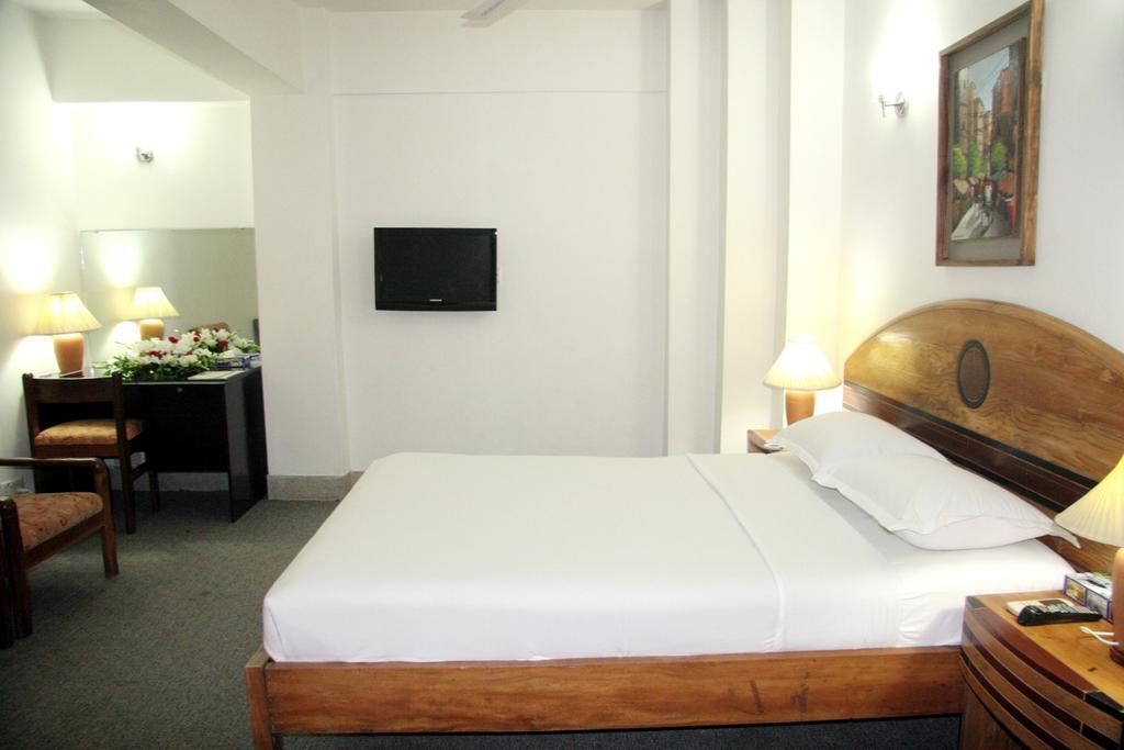 White House Hotel - City Center Dhaka Extérieur photo