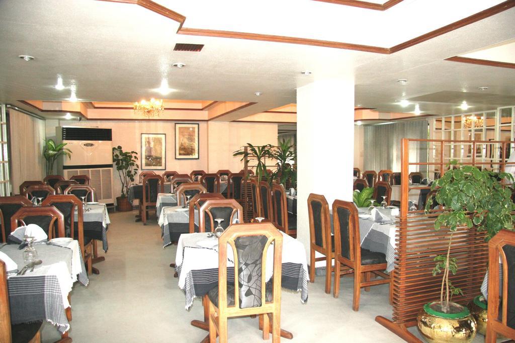 White House Hotel - City Center Dhaka Extérieur photo