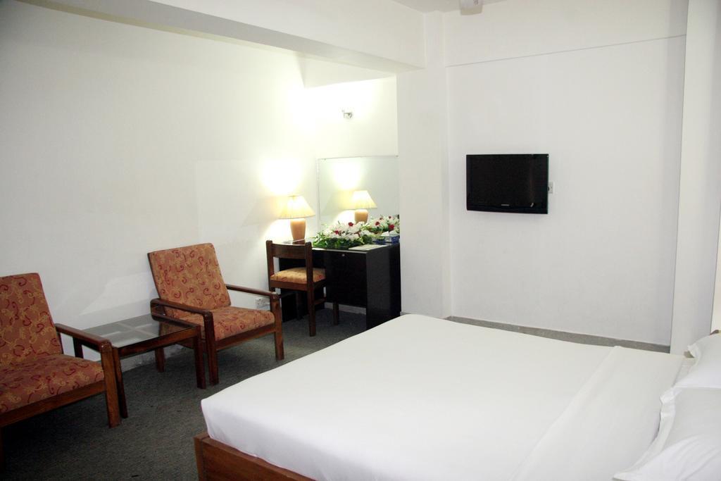 White House Hotel - City Center Dhaka Extérieur photo