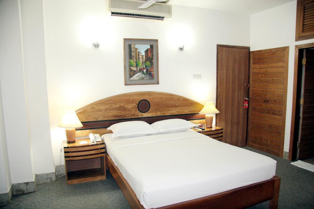White House Hotel - City Center Dhaka Extérieur photo