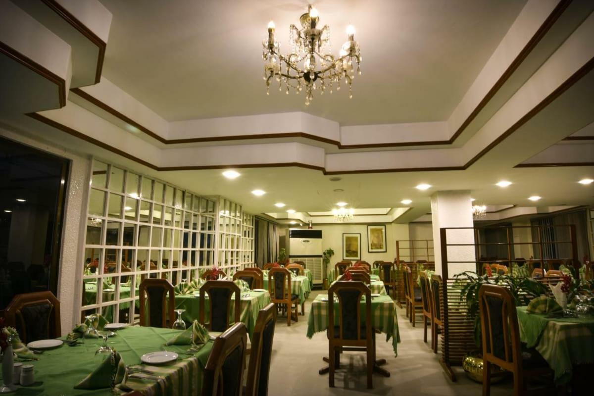 White House Hotel - City Center Dhaka Extérieur photo