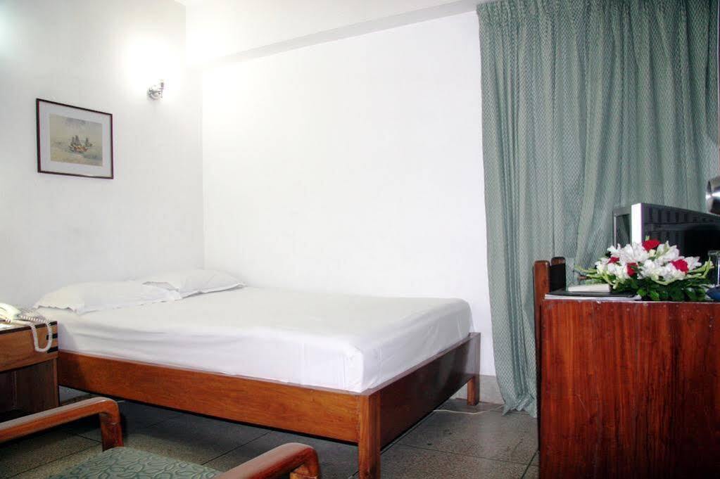 White House Hotel - City Center Dhaka Extérieur photo